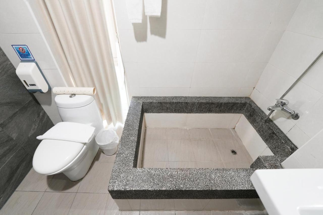 Meworld Hotel - Ximen Đài Bắc Ngoại thất bức ảnh